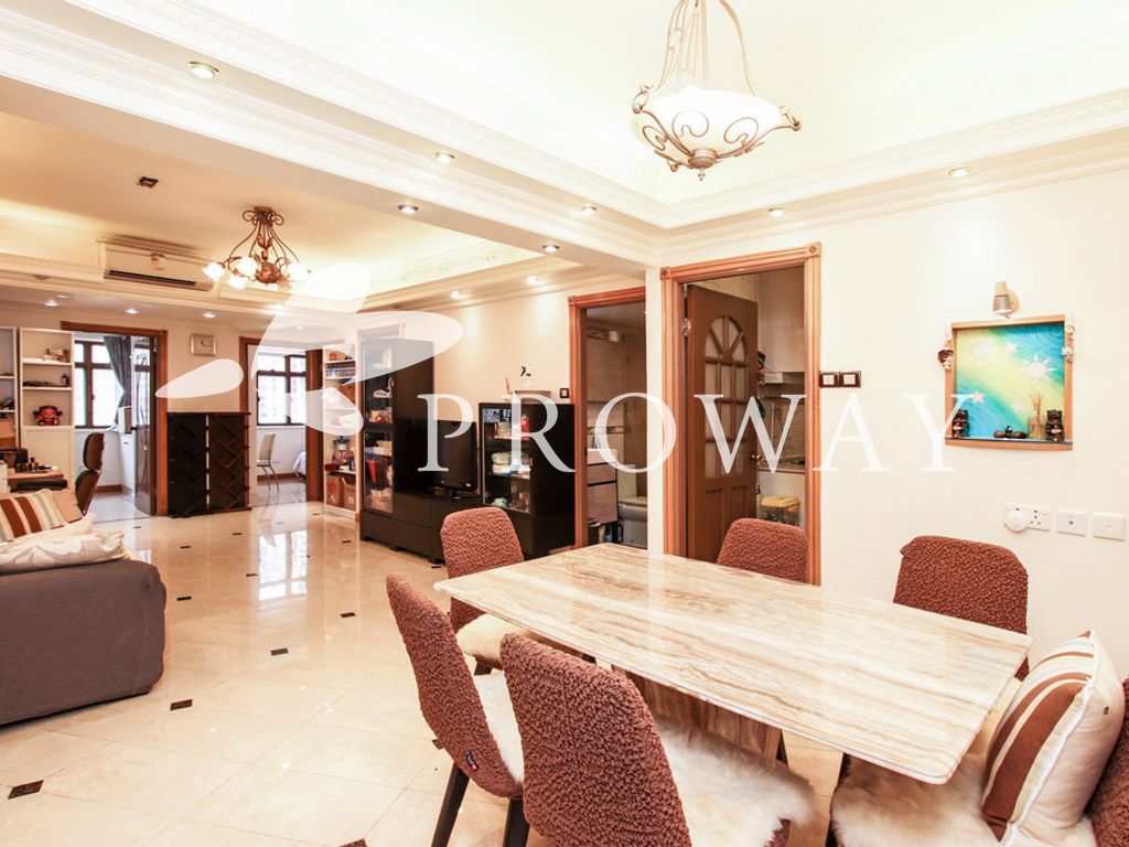 4-Bed North Point Hill Flat 10 mins from MTR