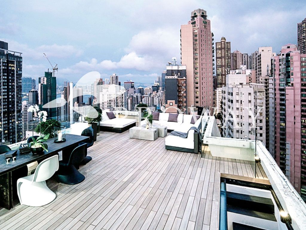 Loft Style Penthouse with Fabulous Roof Top